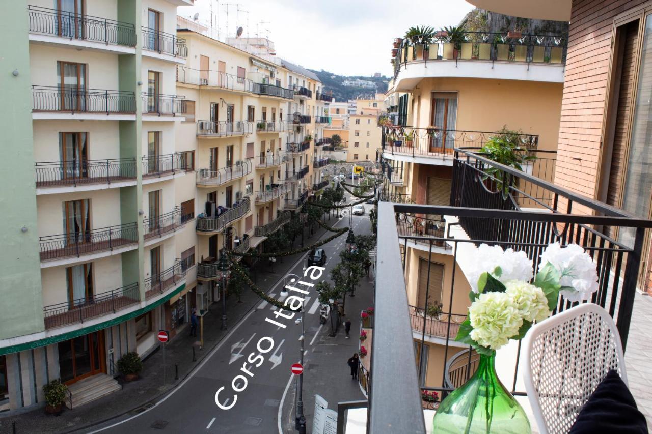 Апартаменти Casa Derosa In Sorrento Centro Екстер'єр фото